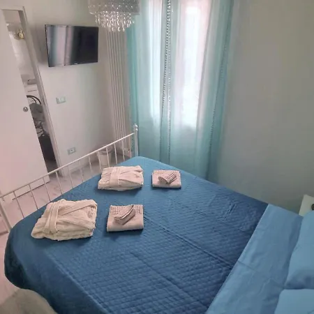 Il Pesce Fuor D'acqua Casa de hóspedes Iesi