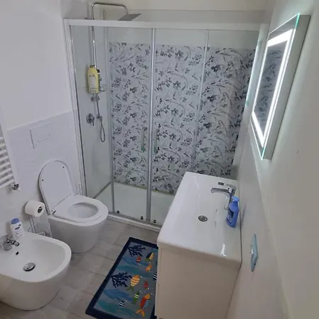 Il Pesce Fuor D'acqua 3* Iesi