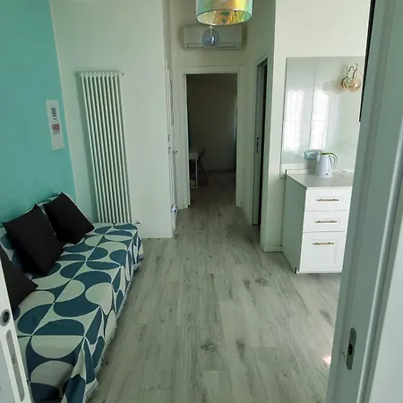 Il Pesce Fuor D'acqua Πανσιόν Iesi