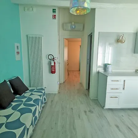 Il Pesce Fuor D'acqua Casa de hóspedes Iesi